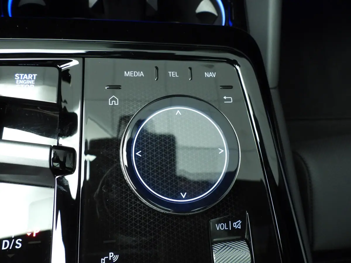 550e xDrive | M-Sportpakket | LED | Leder | HUD | Panoramadak | Sportstoelen | DAB | Harman-kardon sound | Alu 20 inch