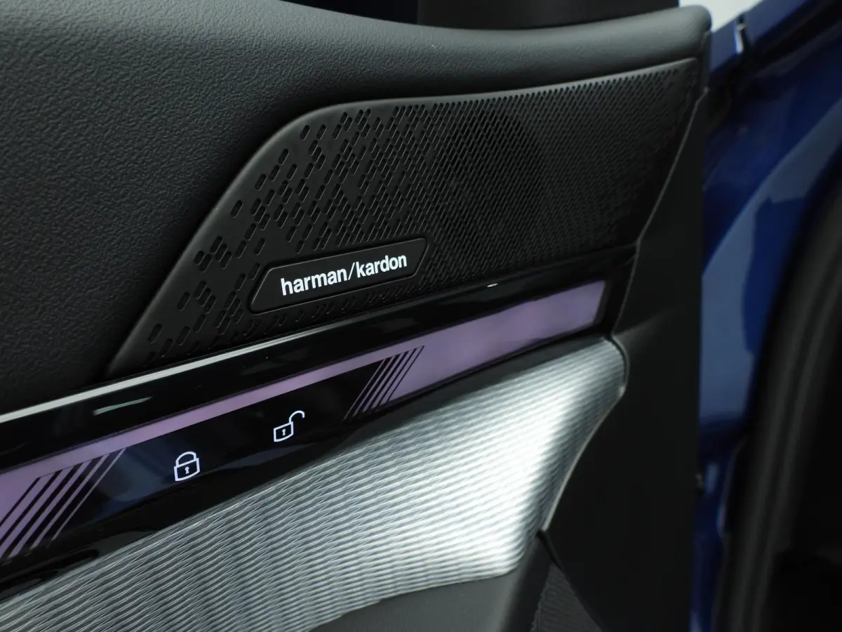 550e xDrive | M-Sportpakket | LED | Leder | HUD | Panoramadak | Sportstoelen | DAB | Harman-kardon sound | Alu 20 inch