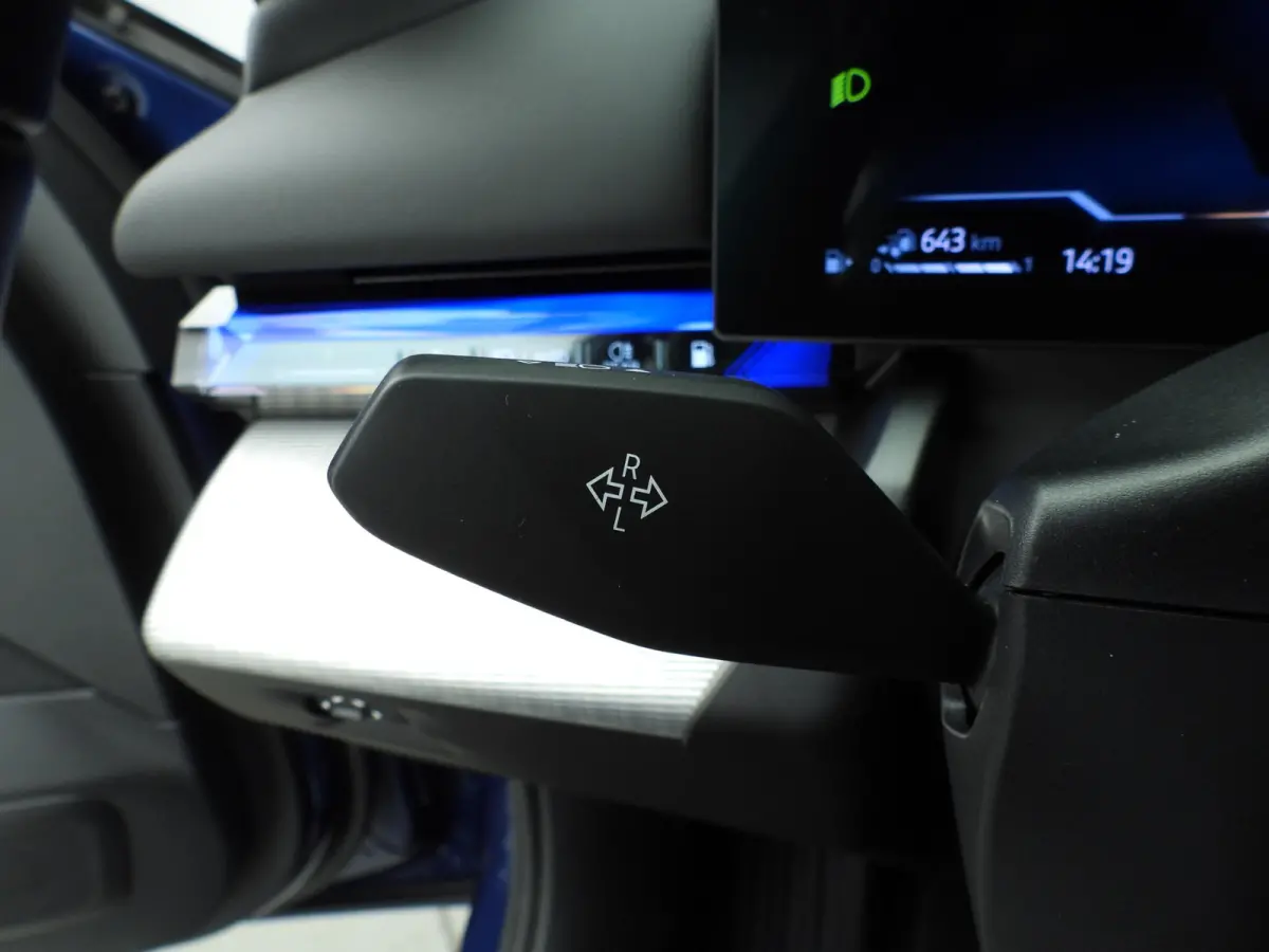 550e xDrive | M-Sportpakket | LED | Leder | HUD | Panoramadak | Sportstoelen | DAB | Harman-kardon sound | Alu 20 inch