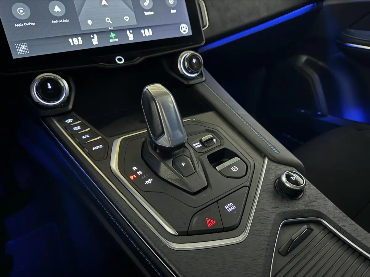 1.5 Plug-in Black Edition Pano Sfeer. CarPlay 360° Trekh.