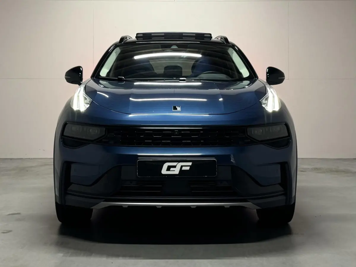 1.5 Plug-in Black Edition Pano Sfeer. CarPlay 360° Trekh.
