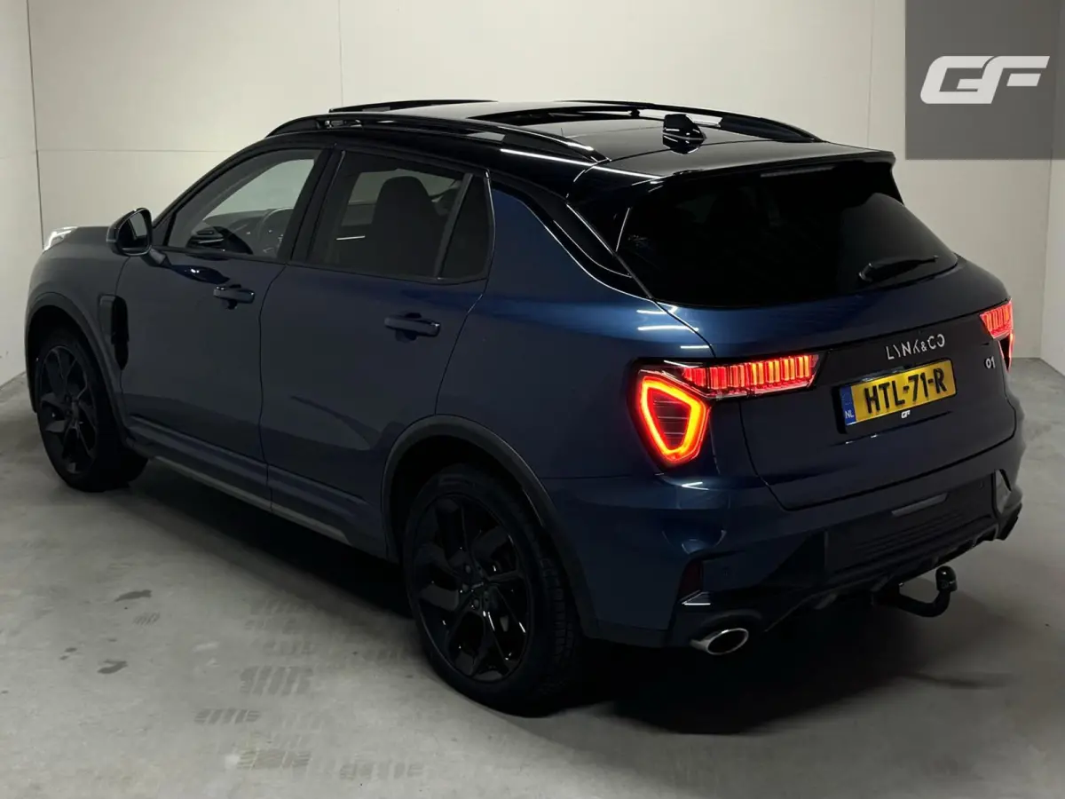 1.5 Plug-in Black Edition Pano Sfeer. CarPlay 360° Trekh.