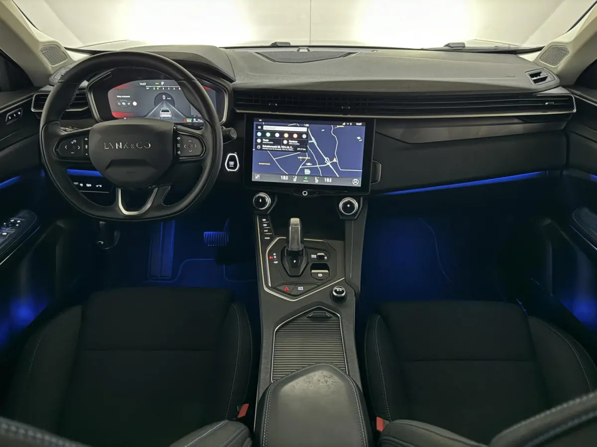 1.5 Plug-in Black Edition Pano Sfeer. CarPlay 360° Trekh.