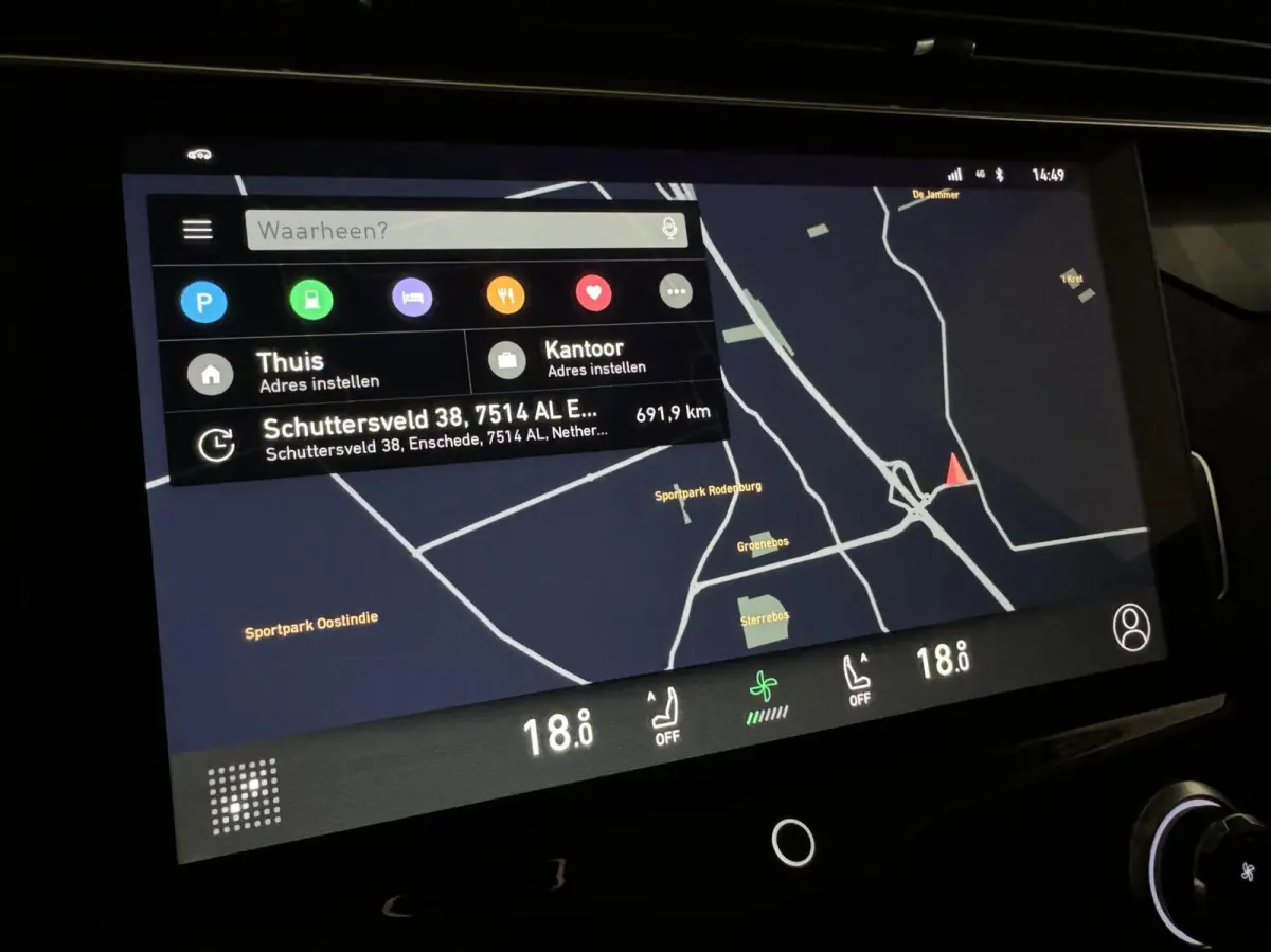 1.5 Plug-in Black Edition Pano Sfeer. CarPlay 360° Trekh.