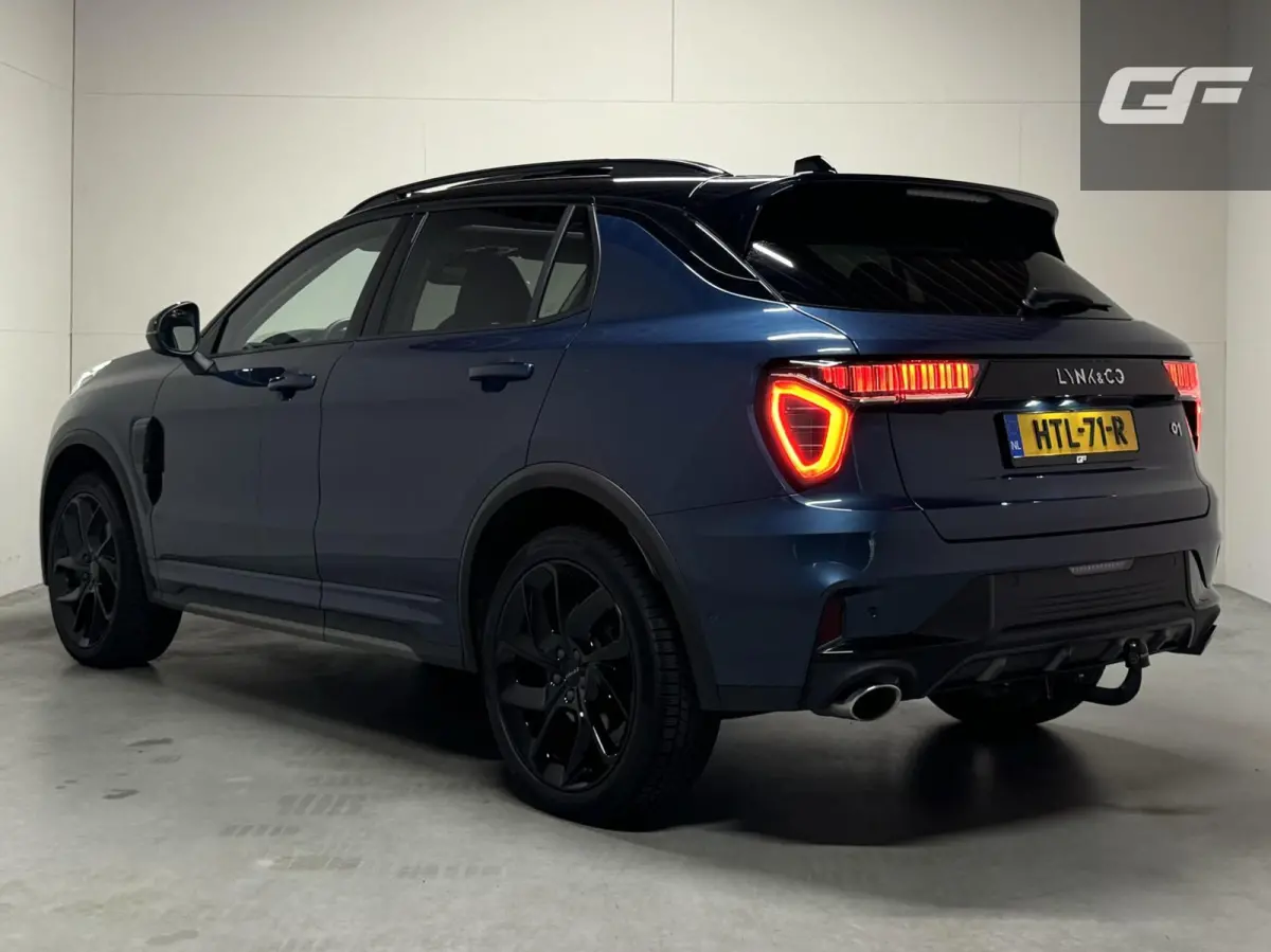 1.5 Plug-in Black Edition Pano Sfeer. CarPlay 360° Trekh.