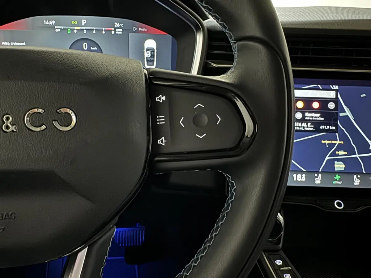 1.5 Plug-in Black Edition Pano Sfeer. CarPlay 360° Trekh.