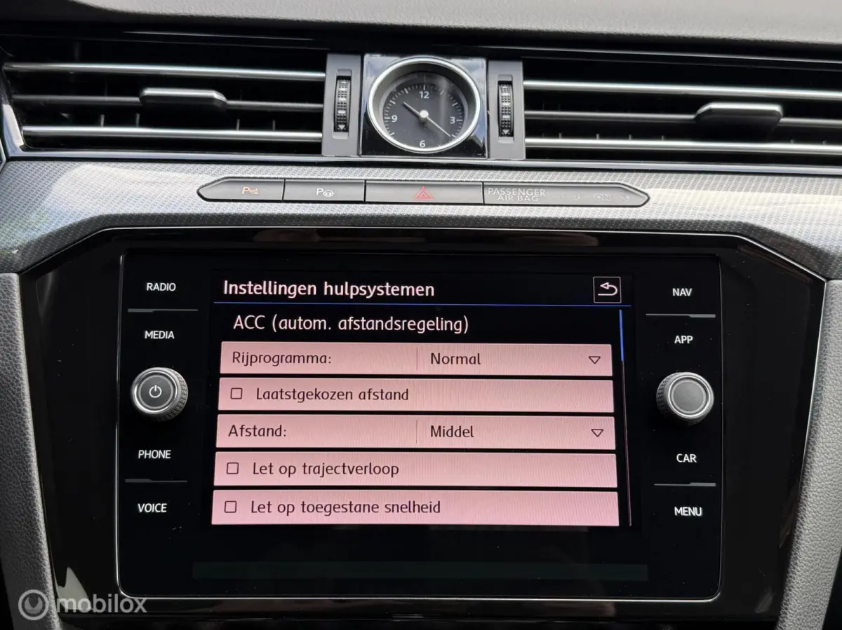 2.0 TSI R-Line Alcantara Carplay Navi Camera ACC LED 19 Inch