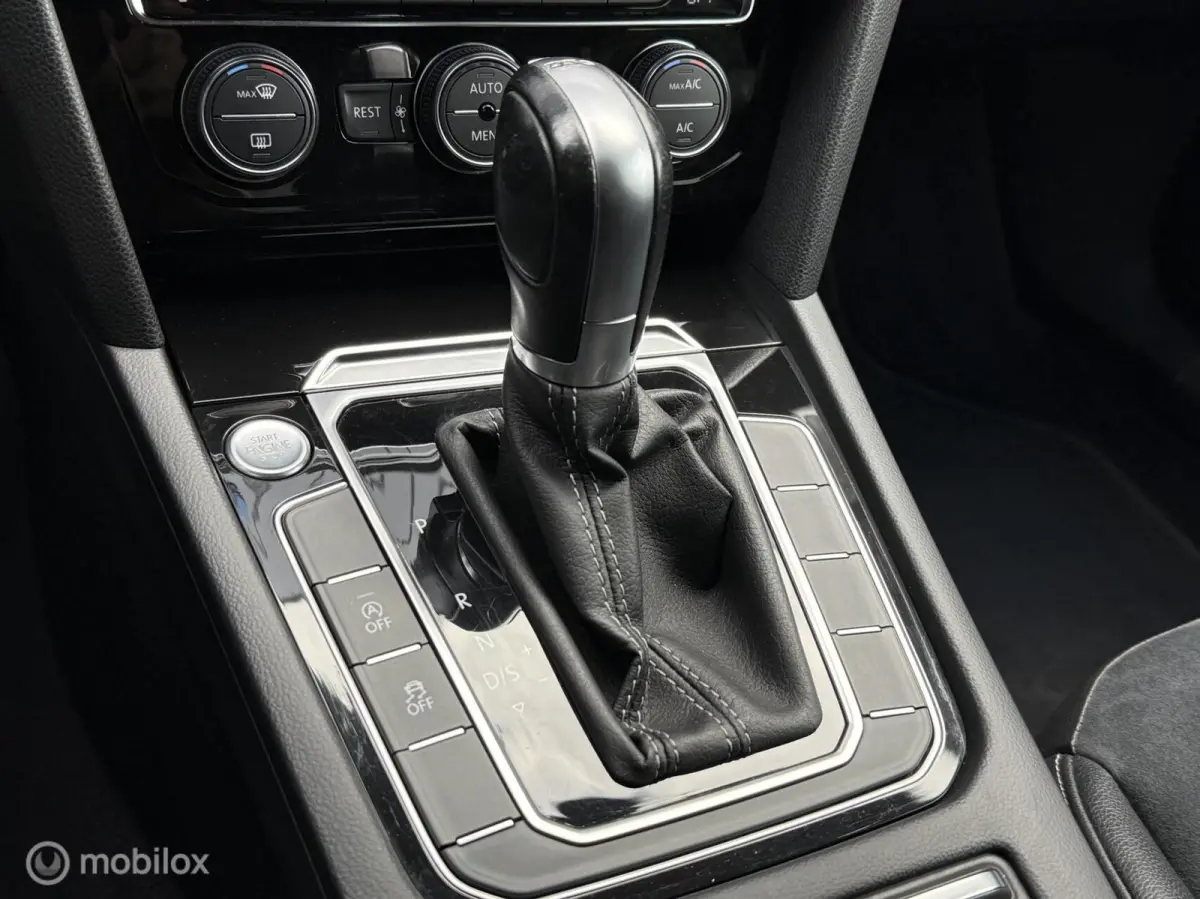 2.0 TSI R-Line Alcantara Carplay Navi Camera ACC LED 19 Inch