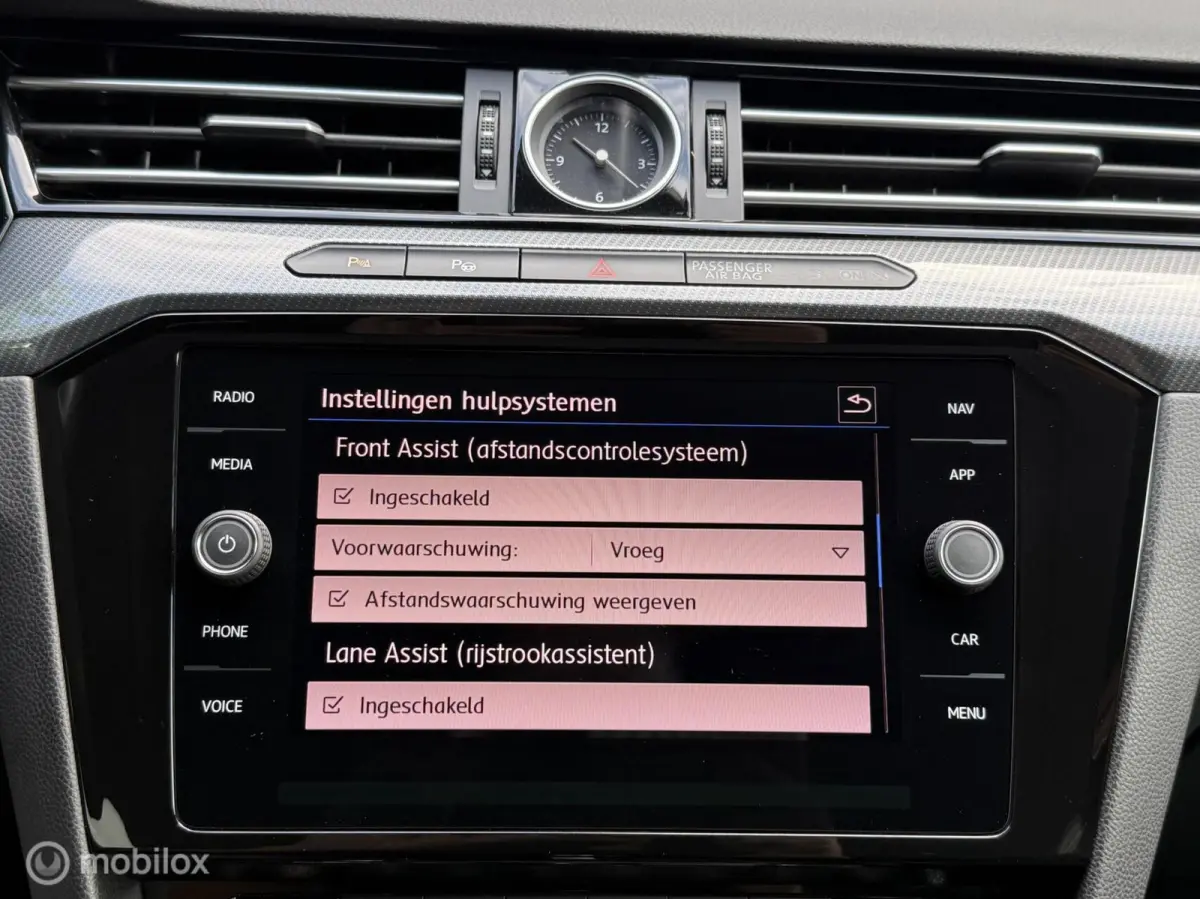2.0 TSI R-Line Alcantara Carplay Navi Camera ACC LED 19 Inch