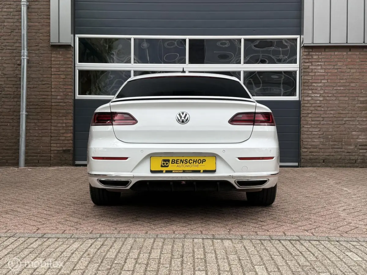 2.0 TSI R-Line Alcantara Carplay Navi Camera ACC LED 19 Inch