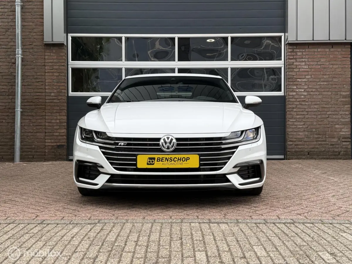 2.0 TSI R-Line Alcantara Carplay Navi Camera ACC LED 19 Inch