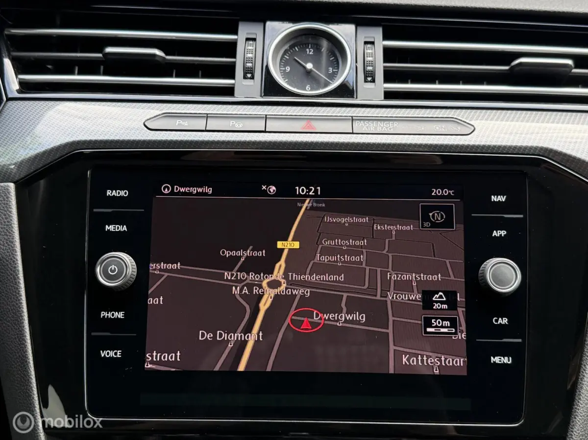 2.0 TSI R-Line Alcantara Carplay Navi Camera ACC LED 19 Inch