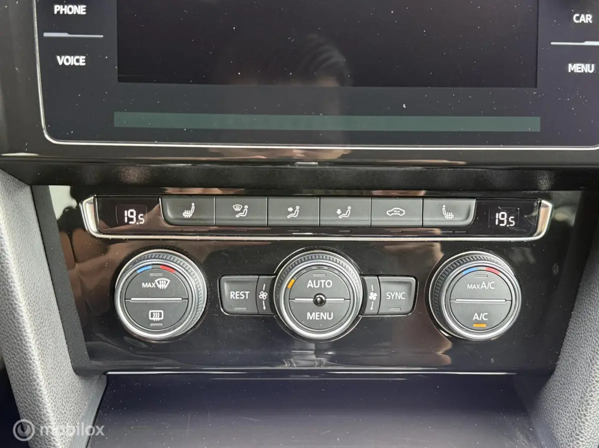 2.0 TSI R-Line Alcantara Carplay Navi Camera ACC LED 19 Inch