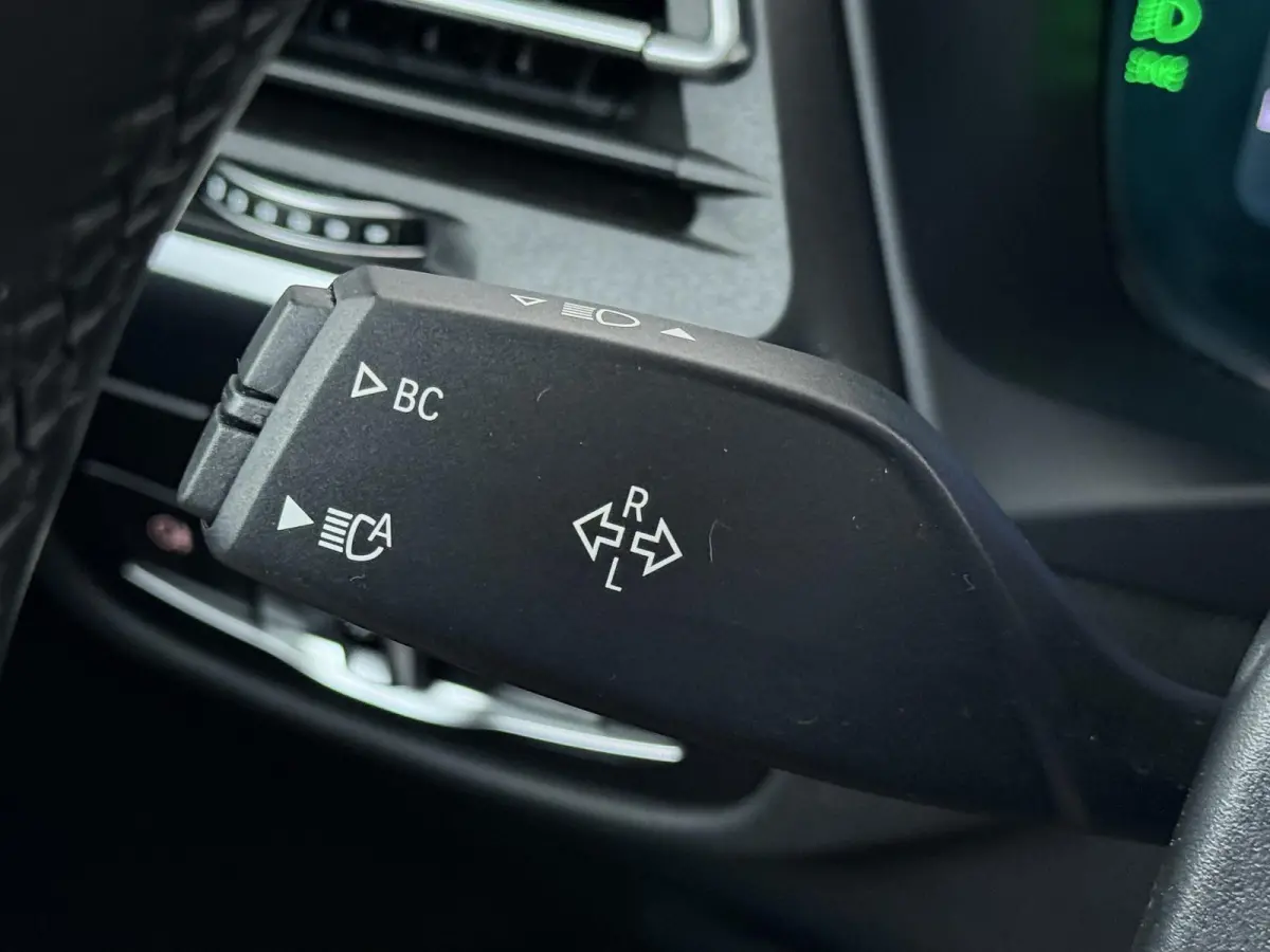 xDrive30e VAN: 40.900,- VOOR: 38.899,- UW HERFSTVOORDEEL: 2.001,- M-SPORT| DEALER ONDERHOUDEN| CAMERA| ELEKTRISCHE ACHTERKLEP| APPLE CARPLAY| RIJKLAARPRIJS