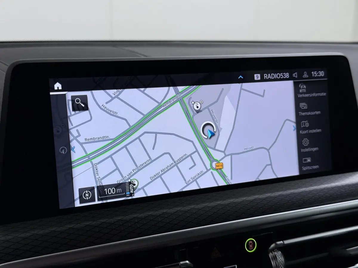 xDrive30e VAN: 40.900,- VOOR: 38.899,- UW HERFSTVOORDEEL: 2.001,- M-SPORT| DEALER ONDERHOUDEN| CAMERA| ELEKTRISCHE ACHTERKLEP| APPLE CARPLAY| RIJKLAARPRIJS