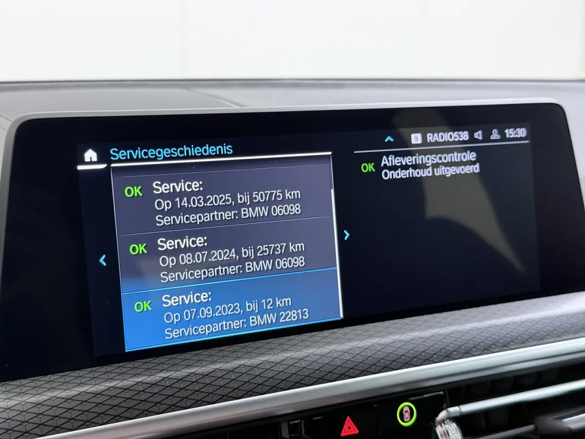 xDrive30e VAN: 40.900,- VOOR: 38.899,- UW HERFSTVOORDEEL: 2.001,- M-SPORT| DEALER ONDERHOUDEN| CAMERA| ELEKTRISCHE ACHTERKLEP| APPLE CARPLAY| RIJKLAARPRIJS