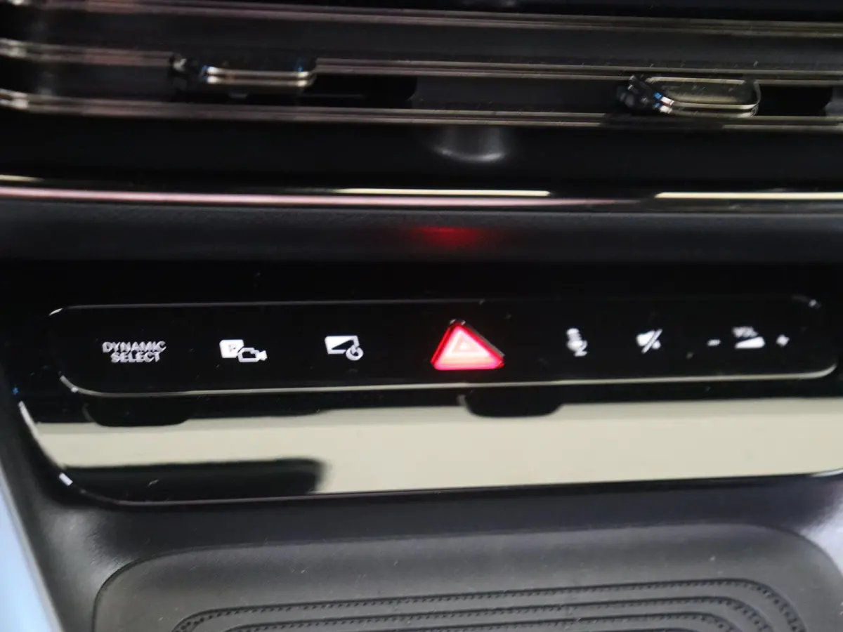 250+ Business Solution AMG 85.5 kWh Premium - Nightpakket - Multibeam - Memorypakket - Carplay