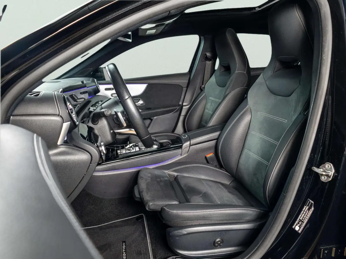 Hatchback 180 Business Solution AMG | Panorama dak