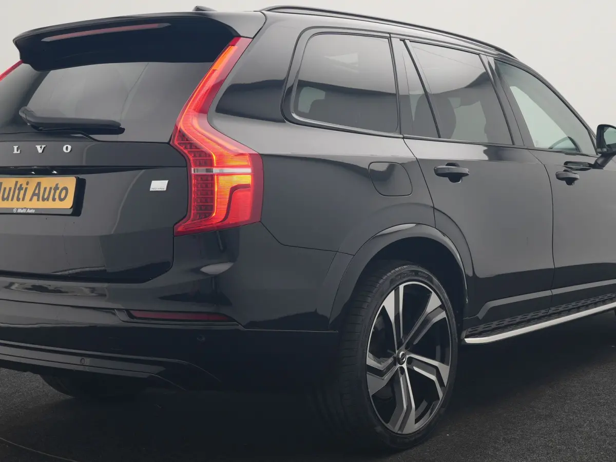 T8 Recharge AWD Ultimate Dark 7 Persoons 456pk PHEV LONG RANGE Dealer O.H | Trekhaak af Fabriek | Bowers & Wilkins | Panodak | 22"L.M | Adaptive Cruise | Head Up | Alcantara Hemel | Pilot As