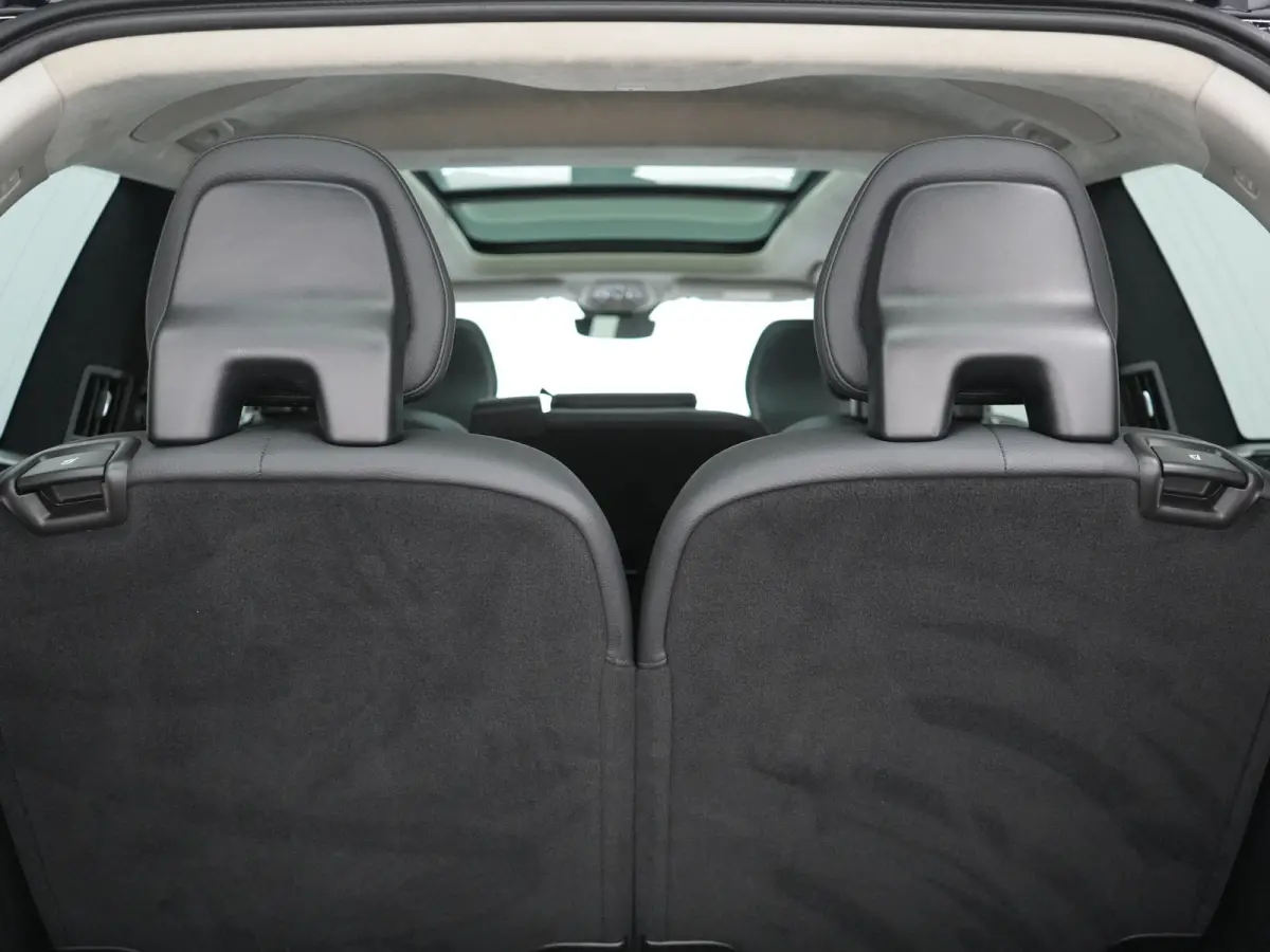 T8 Recharge AWD Ultimate Dark 7 Persoons 456pk PHEV LONG RANGE Dealer O.H | Trekhaak af Fabriek | Bowers & Wilkins | Panodak | 22"L.M | Adaptive Cruise | Head Up | Alcantara Hemel | Pilot As