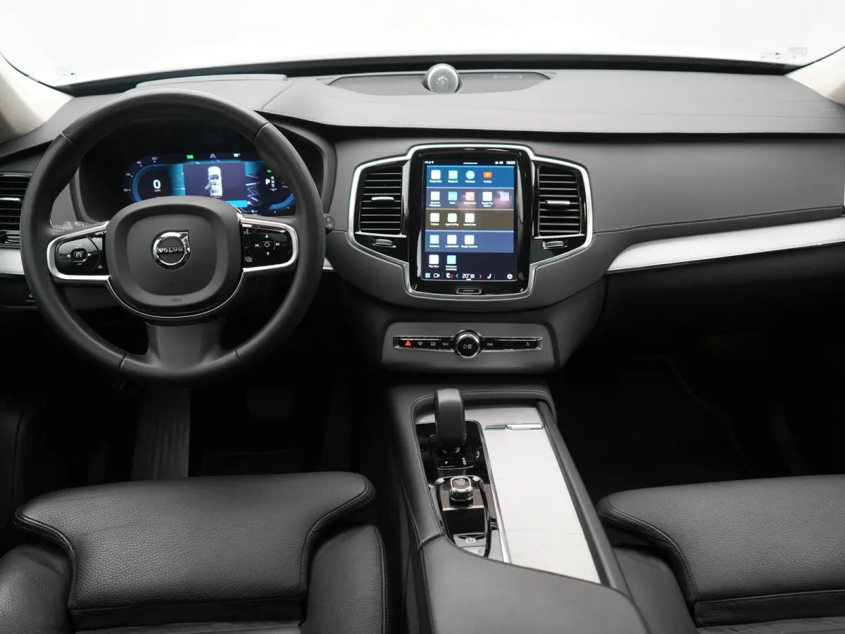 T8 Recharge AWD Ultimate Dark 7 Persoons 456pk PHEV LONG RANGE Dealer O.H | Trekhaak af Fabriek | Bowers & Wilkins | Panodak | 22"L.M | Adaptive Cruise | Head Up | Alcantara Hemel | Pilot As
