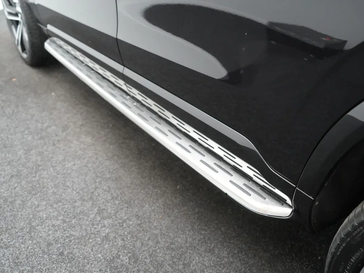 T8 Recharge AWD Ultimate Dark 7 Persoons 456pk PHEV LONG RANGE Dealer O.H | Trekhaak af Fabriek | Bowers & Wilkins | Panodak | 22"L.M | Adaptive Cruise | Head Up | Alcantara Hemel | Pilot As