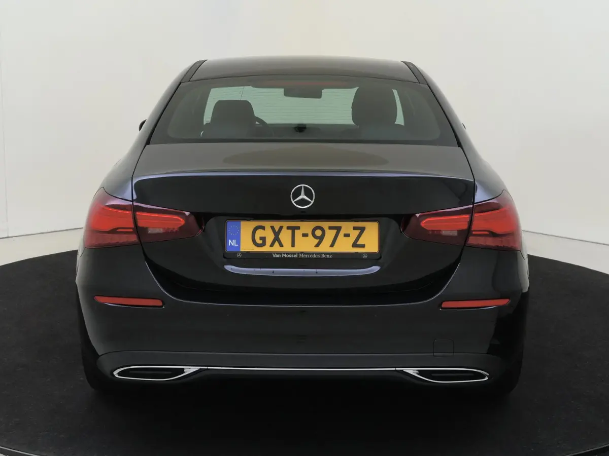 180 Star Edition / Achteruitrijcamera / Stoelverwarming /