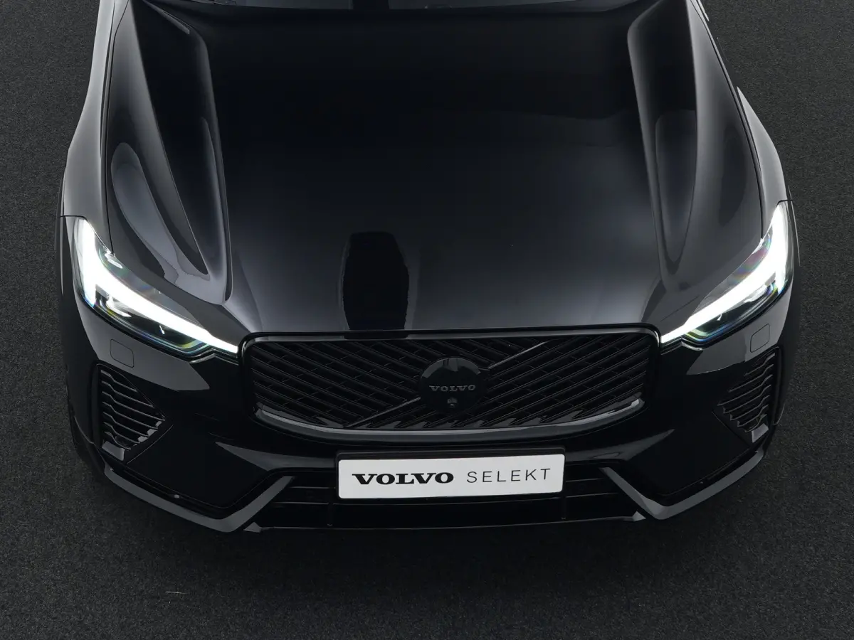 T6 Recharge AWD Plus Black Edition | Facelift | Nappa Leder | Head-Up | 360° | Harman/Kardon | Panoramadak | Trekhaak | Stoelventilatie | Adaptive Cruise | BLIS