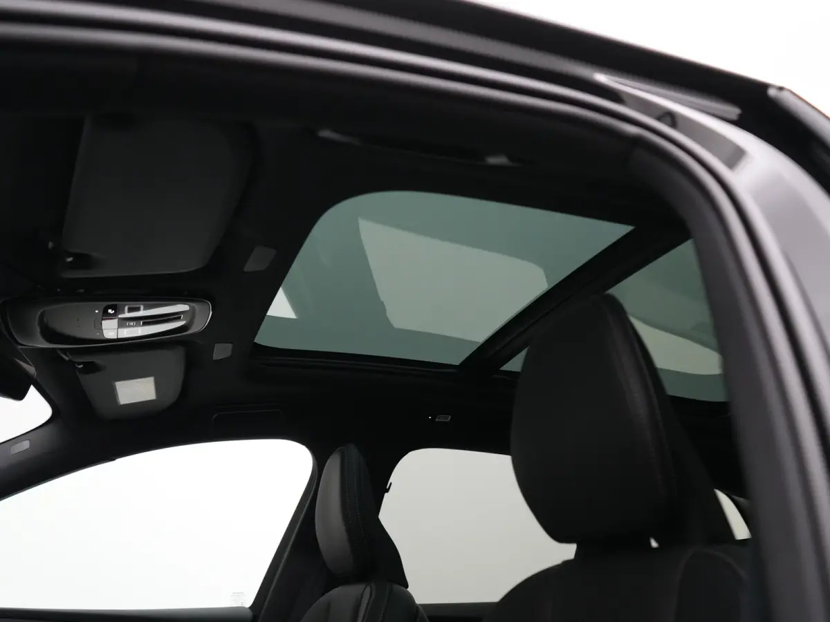 T6 Recharge AWD Plus Black Edition | Facelift | Nappa Leder | Head-Up | 360° | Harman/Kardon | Panoramadak | Trekhaak | Stoelventilatie | Adaptive Cruise | BLIS