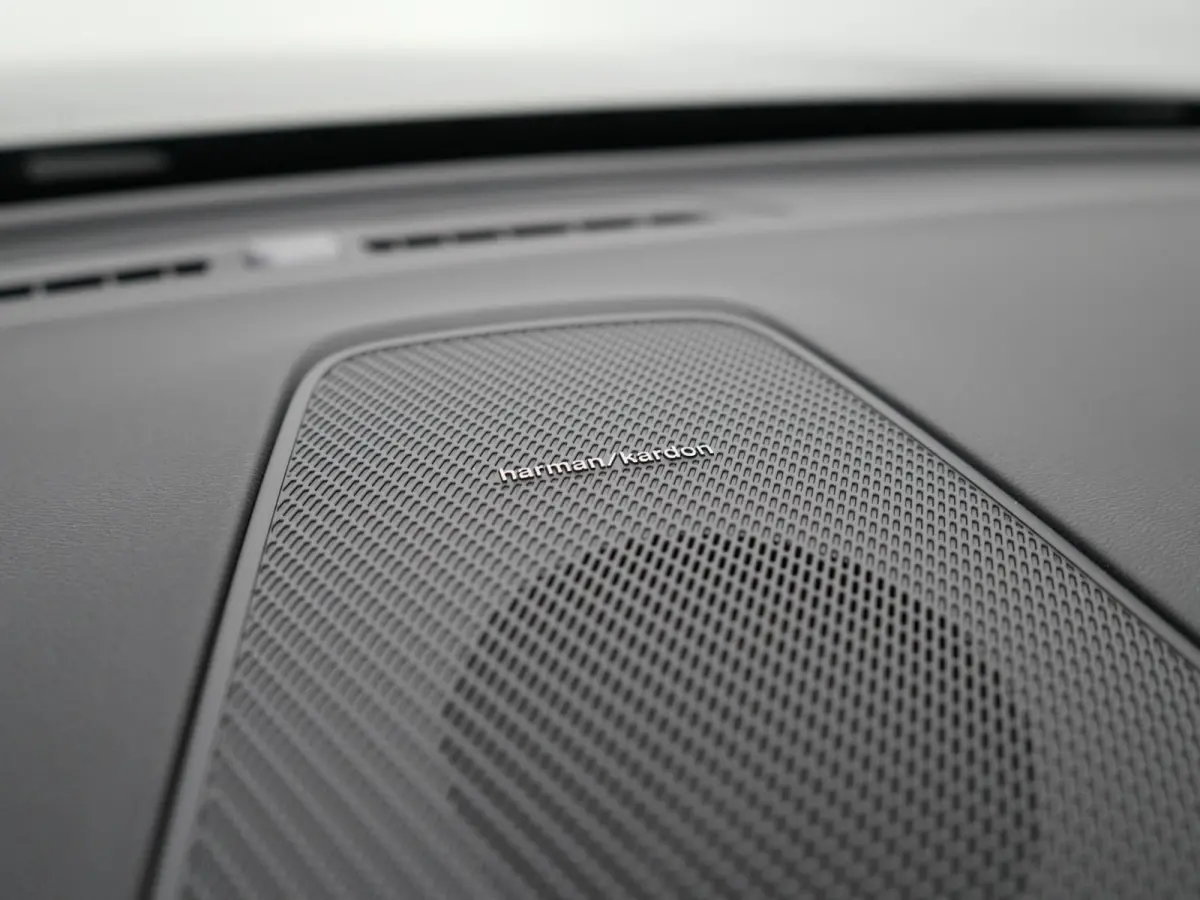 T6 Recharge AWD Plus Black Edition | Facelift | Nappa Leder | Head-Up | 360° | Harman/Kardon | Panoramadak | Trekhaak | Stoelventilatie | Adaptive Cruise | BLIS