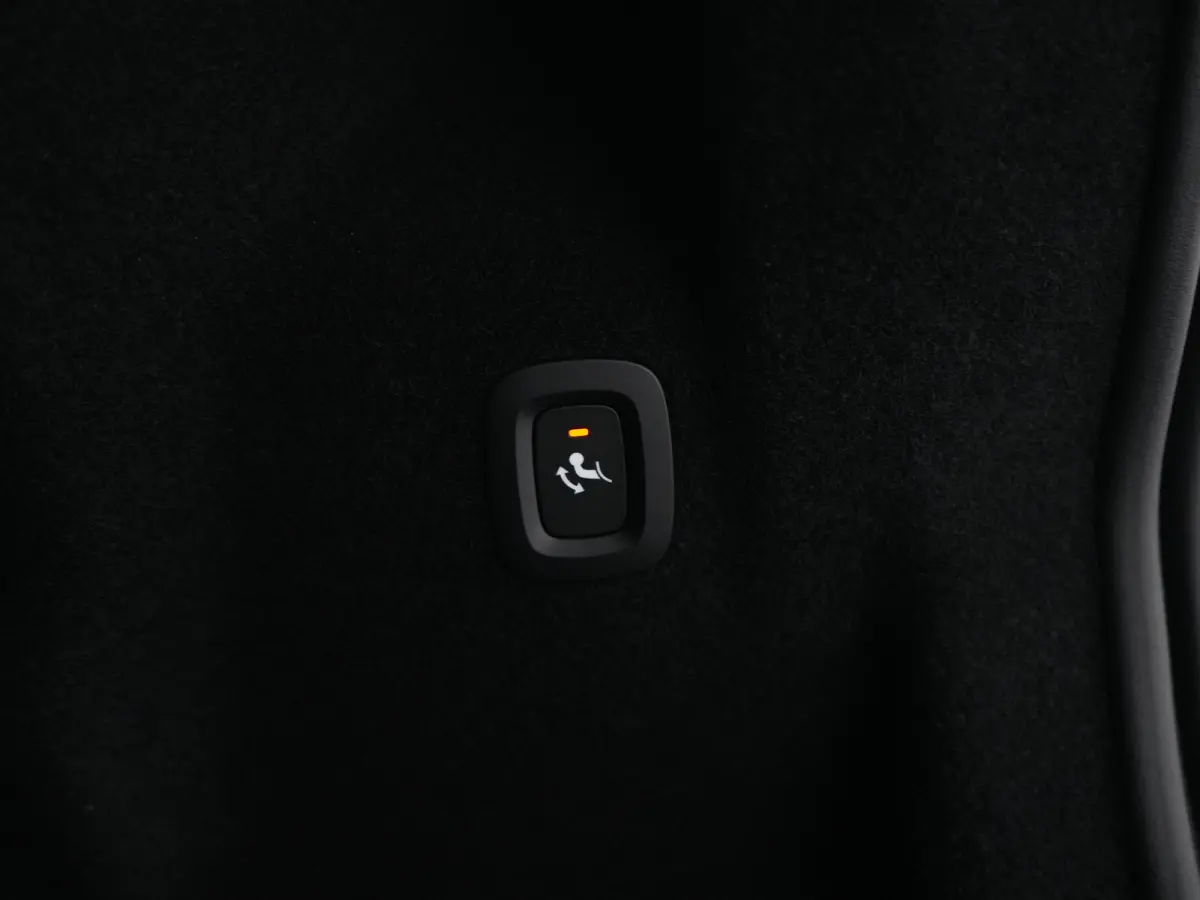T6 Recharge AWD Plus Black Edition | Facelift | Nappa Leder | Head-Up | 360° | Harman/Kardon | Panoramadak | Trekhaak | Stoelventilatie | Adaptive Cruise | BLIS