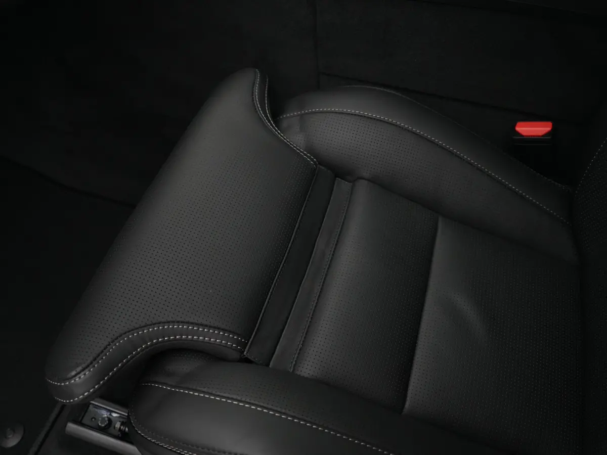 T6 Recharge AWD Plus Black Edition | Facelift | Nappa Leder | Head-Up | 360° | Harman/Kardon | Panoramadak | Trekhaak | Stoelventilatie | Adaptive Cruise | BLIS