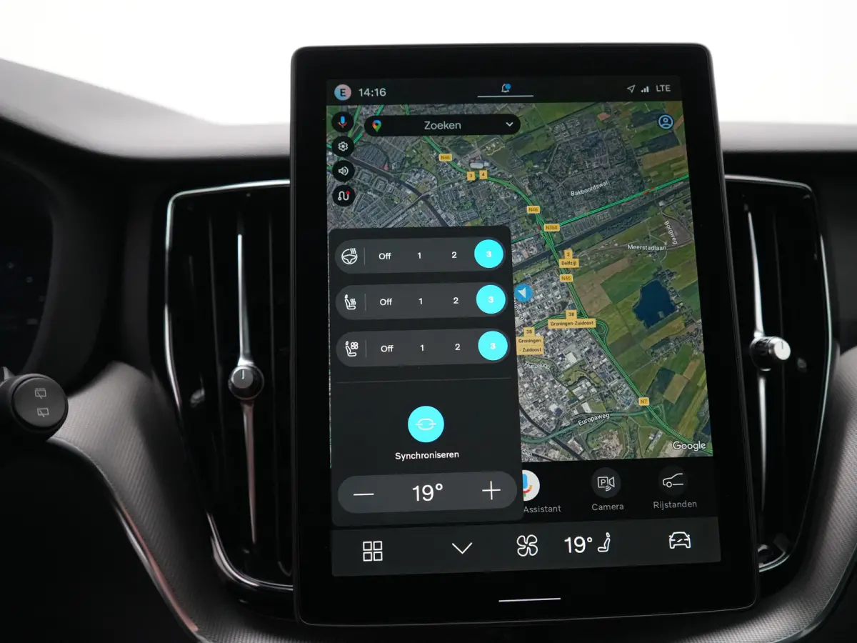 T6 Recharge AWD Plus Black Edition | Facelift | Nappa Leder | Head-Up | 360° | Harman/Kardon | Panoramadak | Trekhaak | Stoelventilatie | Adaptive Cruise | BLIS
