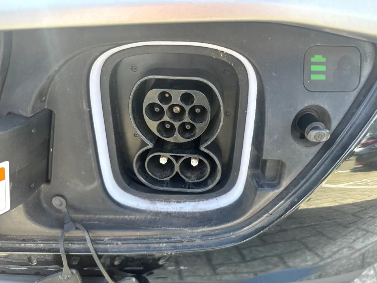 EV Limited 64 kWh|Fase 3|95% Soh|Cam|Leder|Head-Up|Dodehoek|Stoel Verkoeling+Verwarming