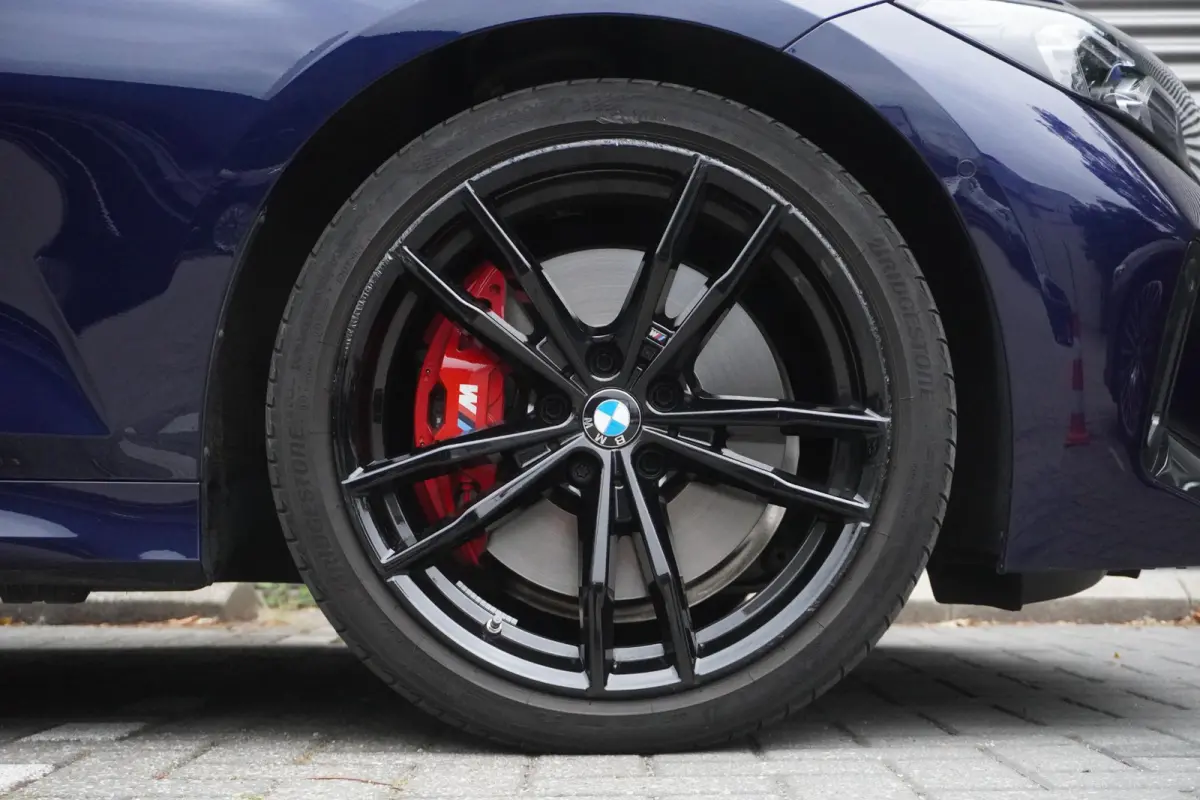 M340i xDrive | M Sportpakket Pro | Innovation Pack | Elektrisch bediend glazen schuif-/kanteldak | Trekhaak met elektrisch wegklapbare kogel | HIFI System Harman Kardon | Driving Assistant P