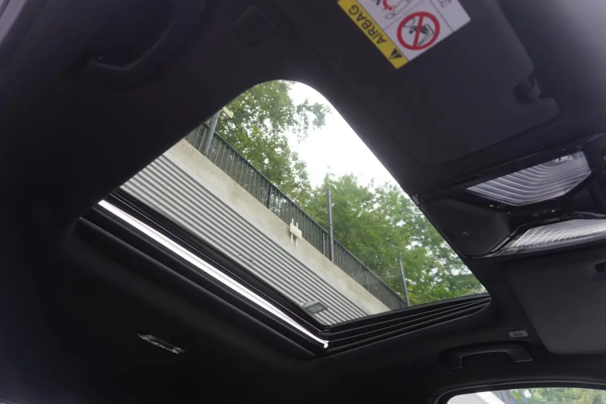 M340i xDrive | M Sportpakket Pro | Innovation Pack | Elektrisch bediend glazen schuif-/kanteldak | Trekhaak met elektrisch wegklapbare kogel | HIFI System Harman Kardon | Driving Assistant P