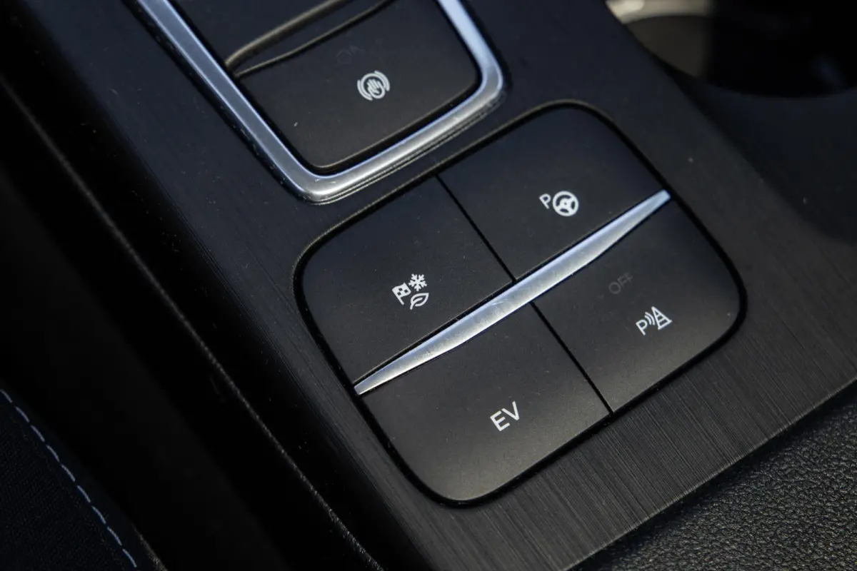 2.5 PHEV Titanium PANORAMA DAK / CAMERA / ADAPTIVE CRUISE / STOEL VERWARMING / CARPLAY