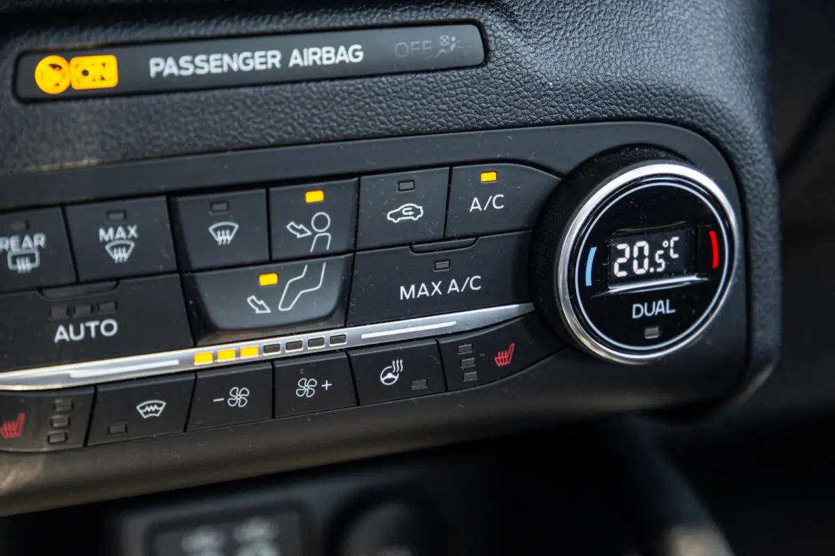 2.5 PHEV Titanium PANORAMA DAK / CAMERA / ADAPTIVE CRUISE / STOEL VERWARMING / CARPLAY