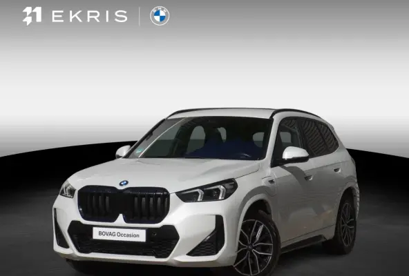 xDrive30e | M Sportpakket | Premium Pack | Trekhaak met elektrisch wegklapbare kogel | Achteruitrijcamera | Elektrisch verwarmde voorstoelen | Comfort Access