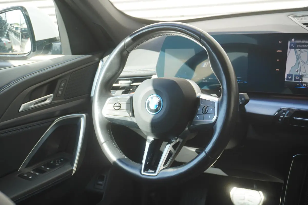 xDrive30e | M Sportpakket | Premium Pack | Trekhaak met elektrisch wegklapbare kogel | Achteruitrijcamera | Elektrisch verwarmde voorstoelen | Comfort Access