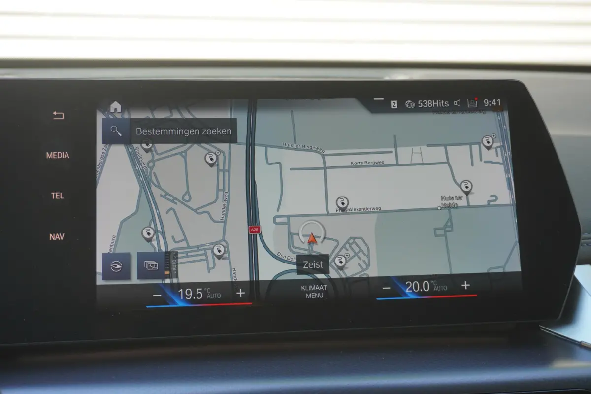 xDrive30e | M Sportpakket | Premium Pack | Trekhaak met elektrisch wegklapbare kogel | Achteruitrijcamera | Elektrisch verwarmde voorstoelen | Comfort Access
