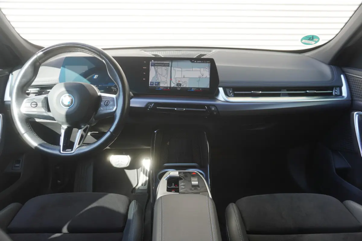 xDrive30e | M Sportpakket | Premium Pack | Trekhaak met elektrisch wegklapbare kogel | Achteruitrijcamera | Elektrisch verwarmde voorstoelen | Comfort Access