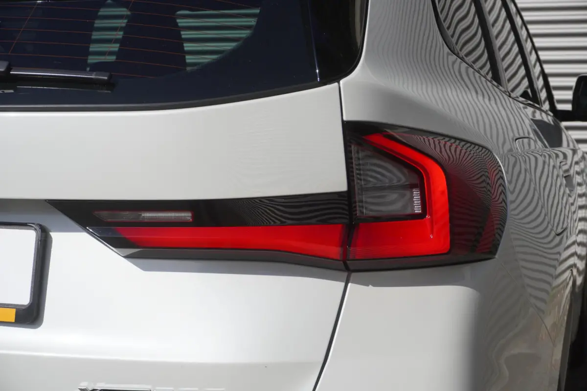 xDrive30e | M Sportpakket | Premium Pack | Trekhaak met elektrisch wegklapbare kogel | Achteruitrijcamera | Elektrisch verwarmde voorstoelen | Comfort Access