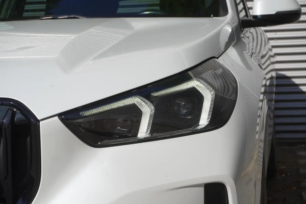 xDrive30e | M Sportpakket | Premium Pack | Trekhaak met elektrisch wegklapbare kogel | Achteruitrijcamera | Elektrisch verwarmde voorstoelen | Comfort Access
