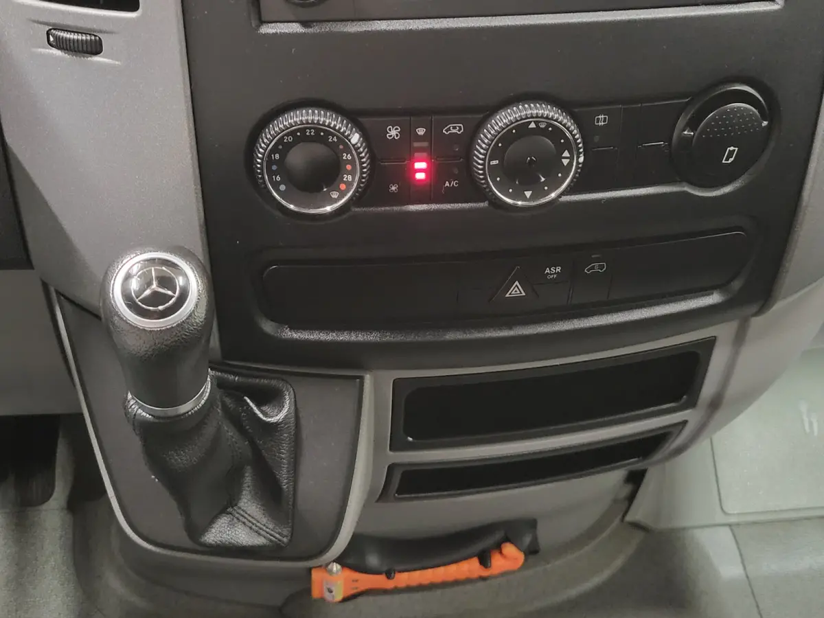 210CDI Pick-up Automaat!
