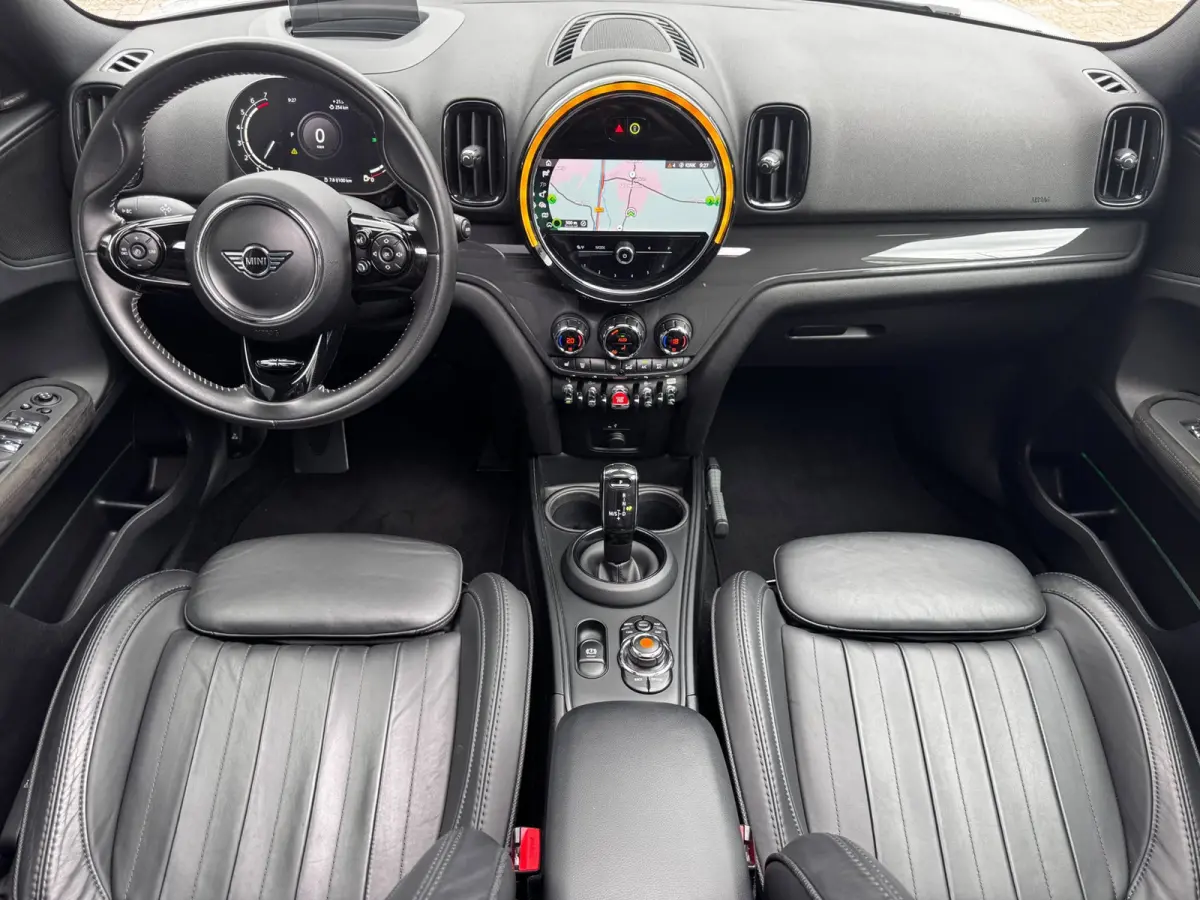 1.5 Cooper Chili | Pano | Trekhaak | NL-Auto | Leder | Harman Kardon | Stoelverwarming | HUD | Climate Control