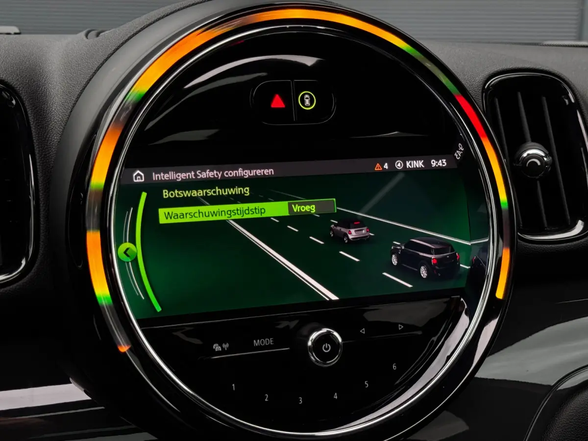 1.5 Cooper Chili | Pano | Trekhaak | NL-Auto | Leder | Harman Kardon | Stoelverwarming | HUD | Climate Control