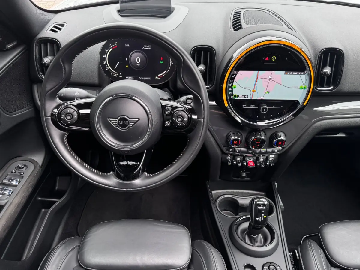 1.5 Cooper Chili | Pano | Trekhaak | NL-Auto | Leder | Harman Kardon | Stoelverwarming | HUD | Climate Control