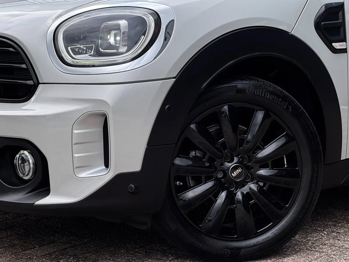 1.5 Cooper Chili | Pano | Trekhaak | NL-Auto | Leder | Harman Kardon | Stoelverwarming | HUD | Climate Control