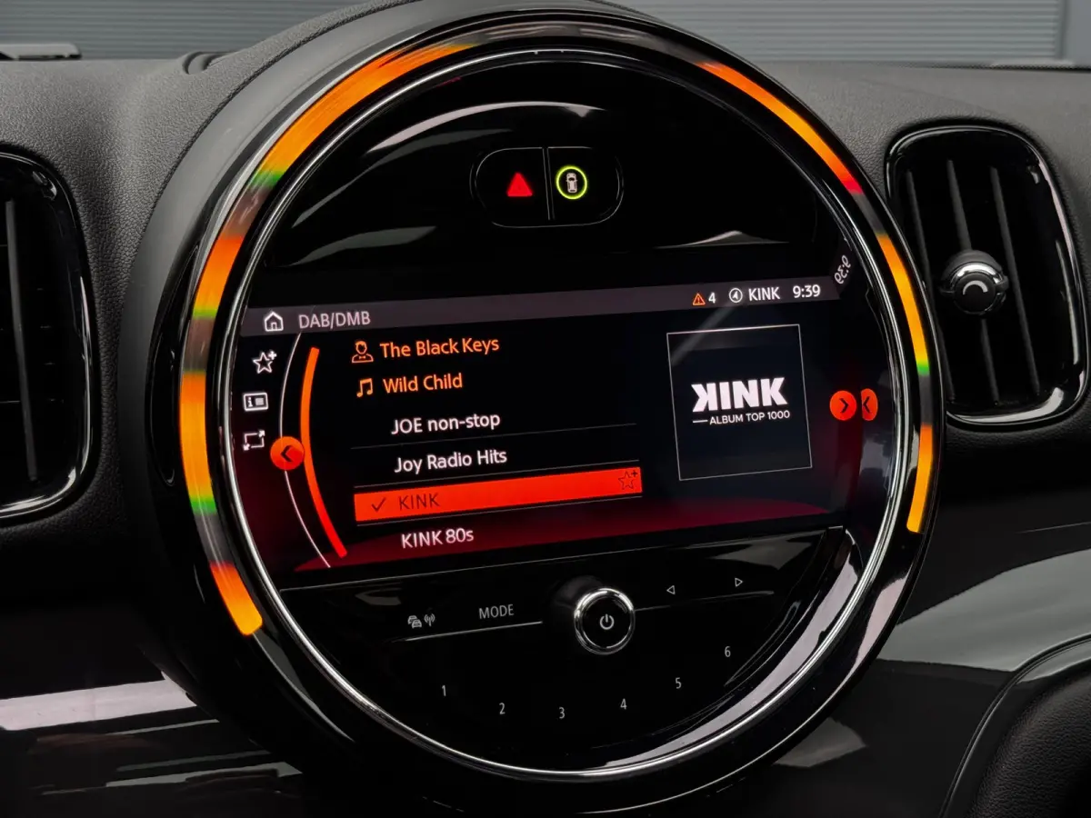 1.5 Cooper Chili | Pano | Trekhaak | NL-Auto | Leder | Harman Kardon | Stoelverwarming | HUD | Climate Control